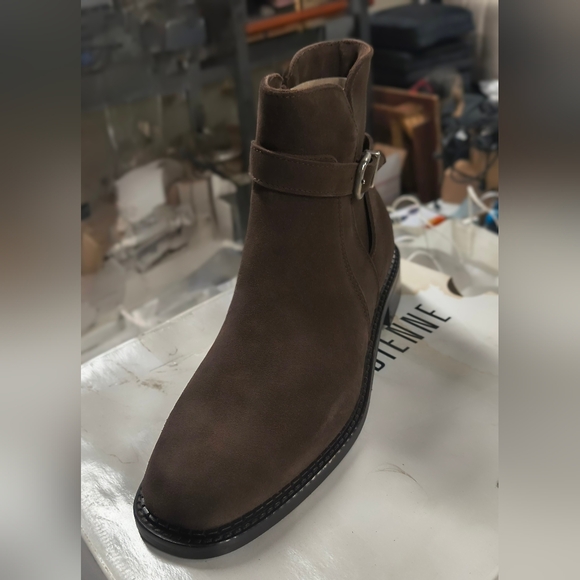 La CANADIENNE Chocolate Suede Ankle Booties - Picture 2 of 5